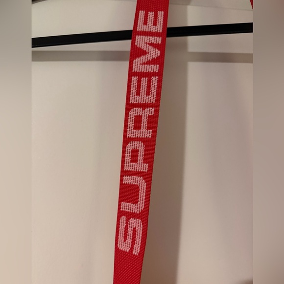 Supreme red crossbody bag ❤️ - Picture 3 of 8